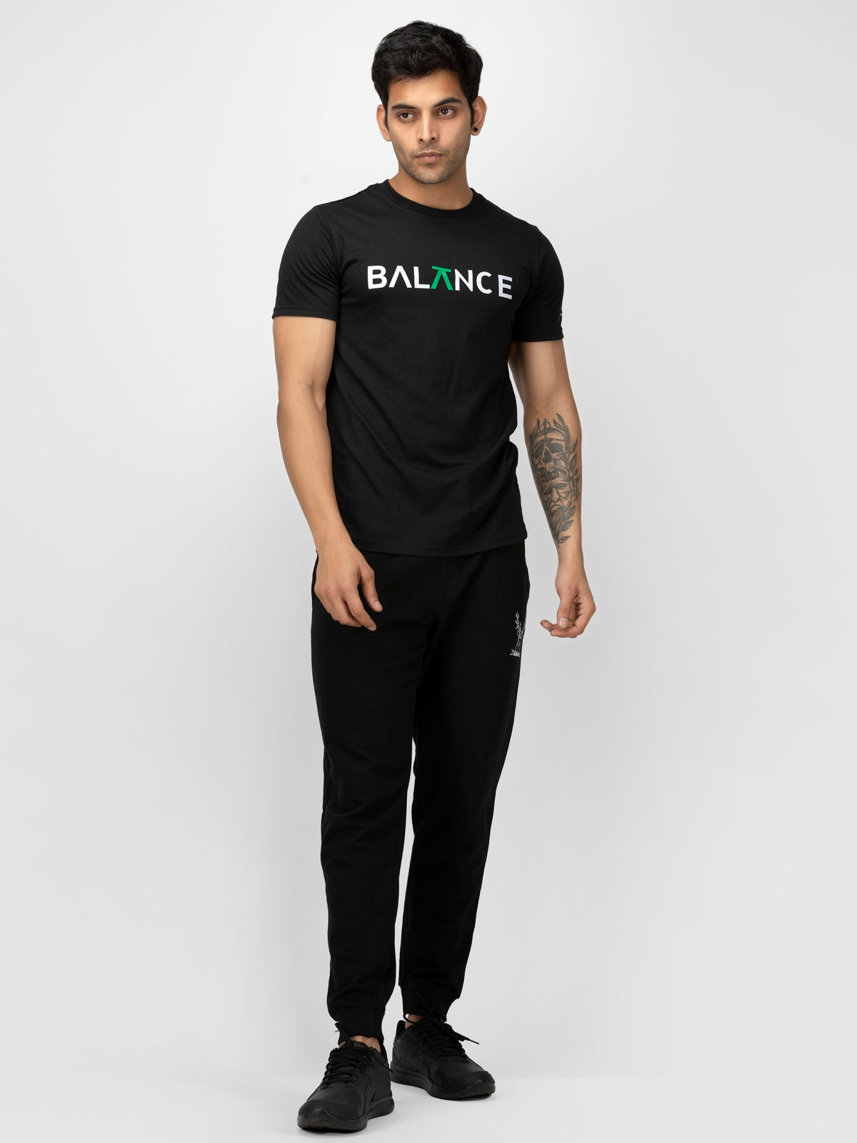 Balance Tee Black - Bottle&Co